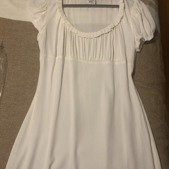 Aritzia Pacey Dress - size 8 NWOT - Picture 3 of 3